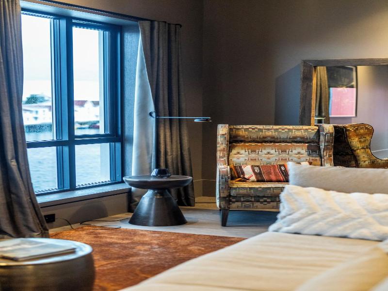 Henningsvã¦r Bryggehotell - By Classic Norway Ho image