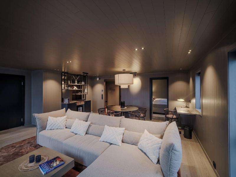 Henningsvã¦r Bryggehotell - By Classic Norway Ho image