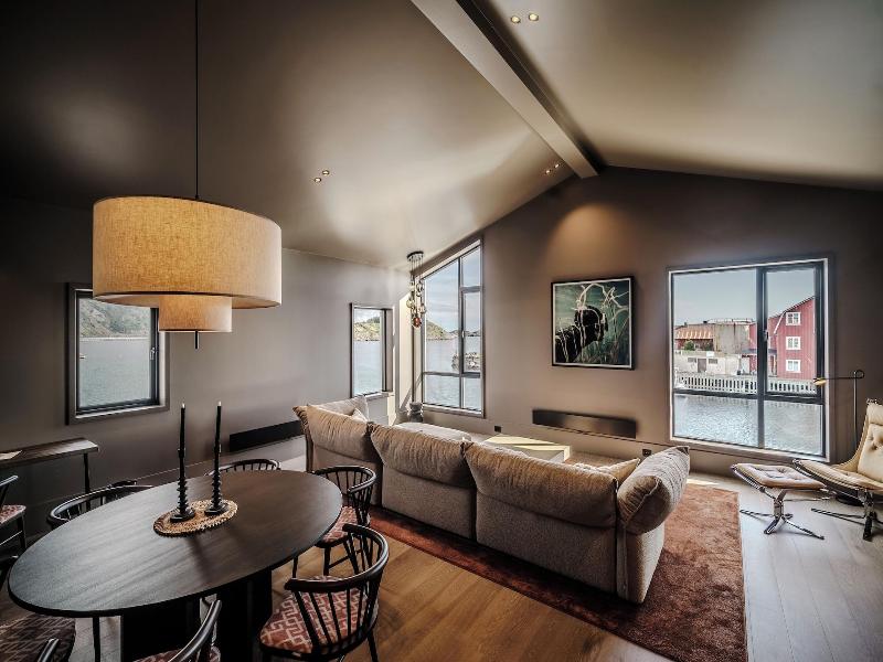 Henningsvã¦r Bryggehotell - By Classic Norway Ho image