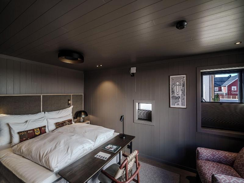 Henningsvã¦r Bryggehotell - By Classic Norway Ho image