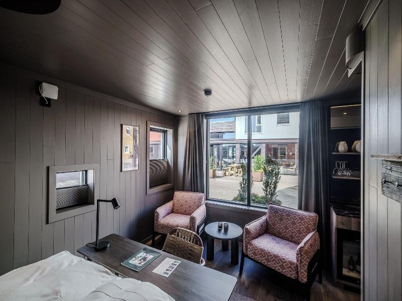 Henningsvã¦r Bryggehotell - By Classic Norway Ho image