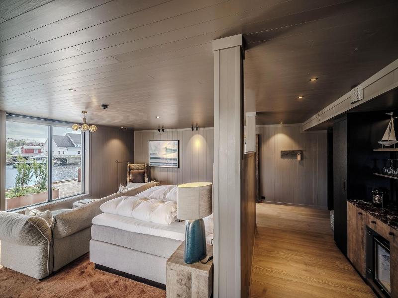 Henningsvã¦r Bryggehotell - By Classic Norway Ho image