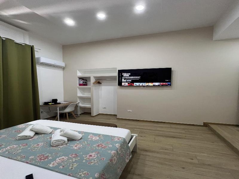 Vpm Room's Central Train Station image