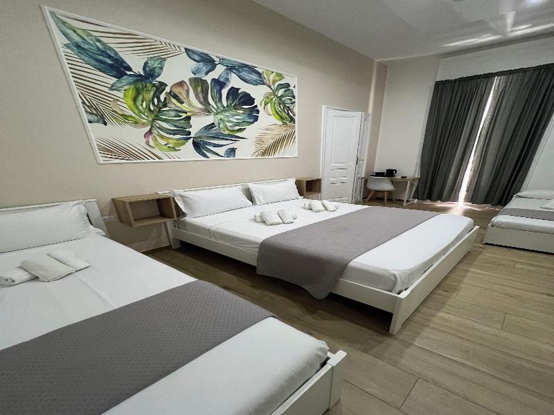 Vpm Room's Central Train Station image
