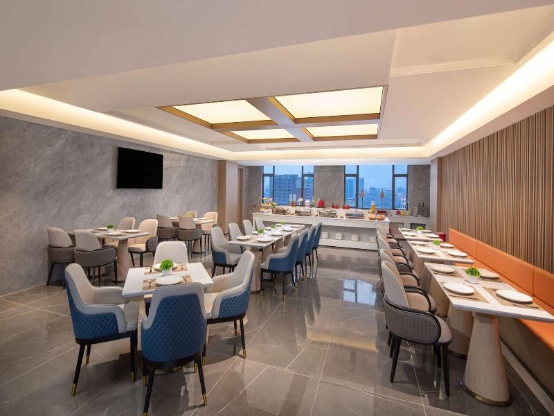 Ramada Encore By Wyndham Dongguan Chang An image
