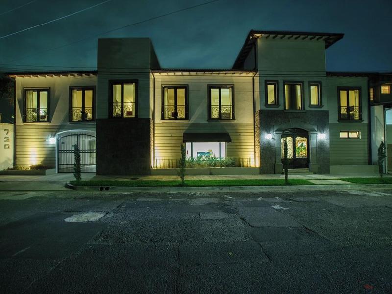 Barolo Hotel 2