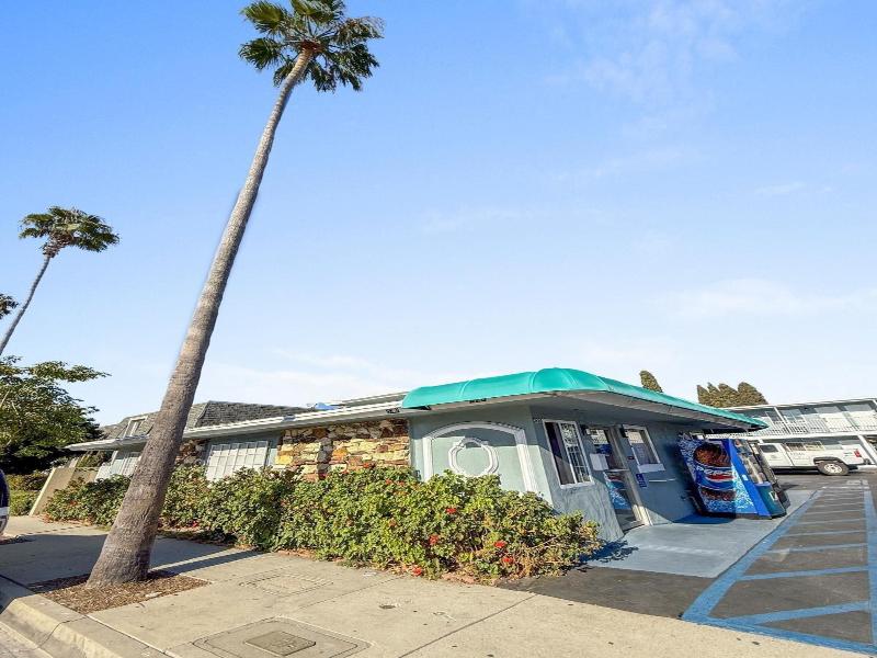 Super 7 Motel image