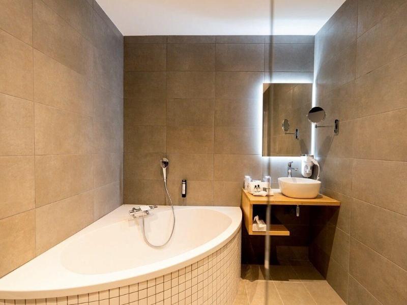 Hotel Fac Et Spera image