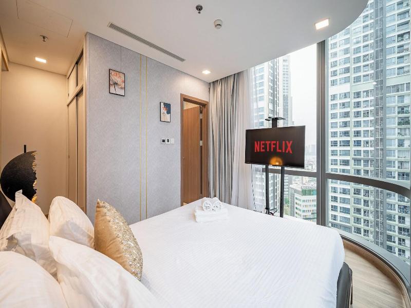 Vinhomes Central Park- Luxury Apartments image