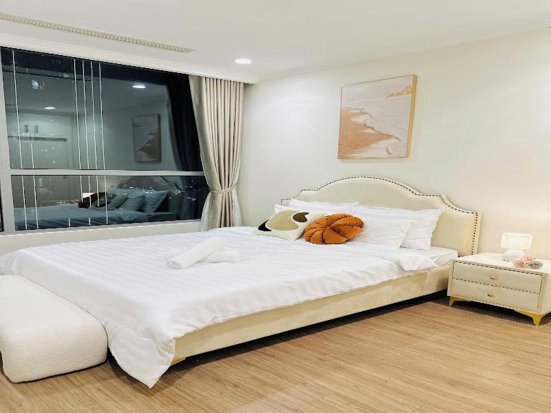 Vinhomes Central Park- Luxury Apartments image