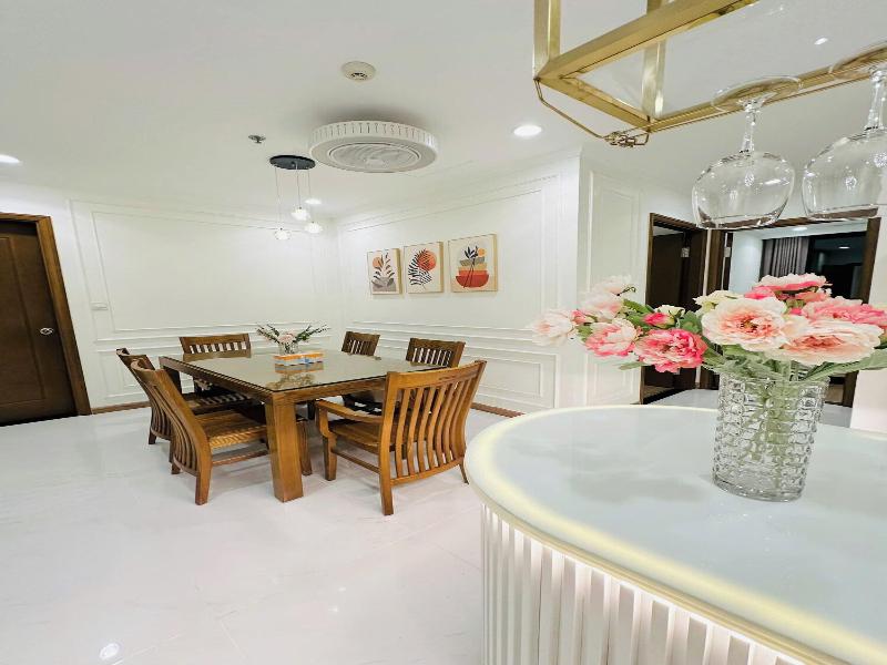 Vinhomes Central Park- Luxury Apartments image
