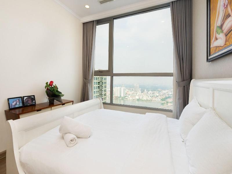 Vinhomes Central Park- Luxury Apartments image