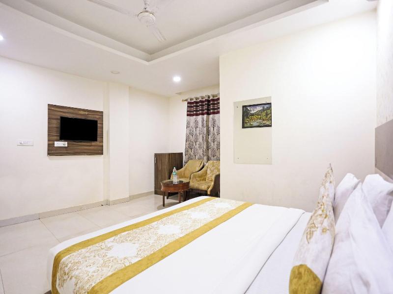 Hotel Happy Stay - Delhi Airport image