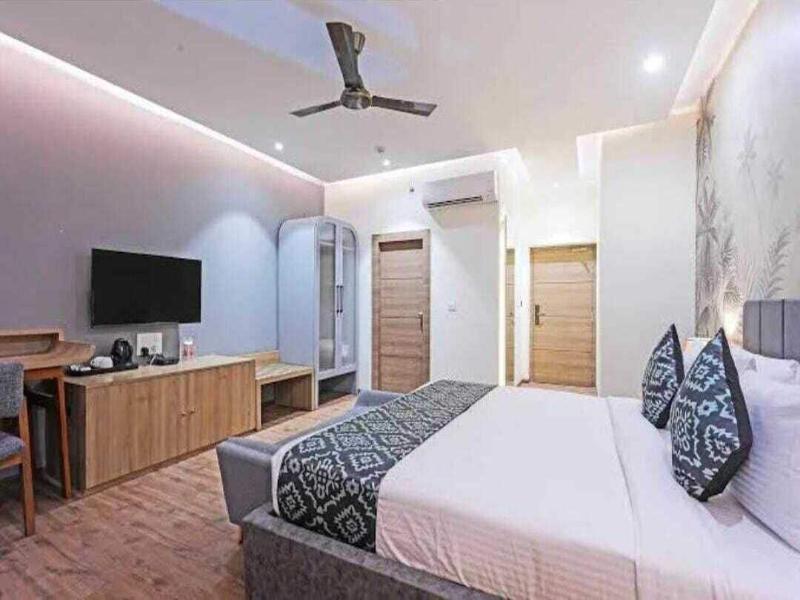 Hotel Happy Stay - Delhi Airport image