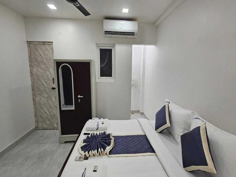 Metro Residency.com image
