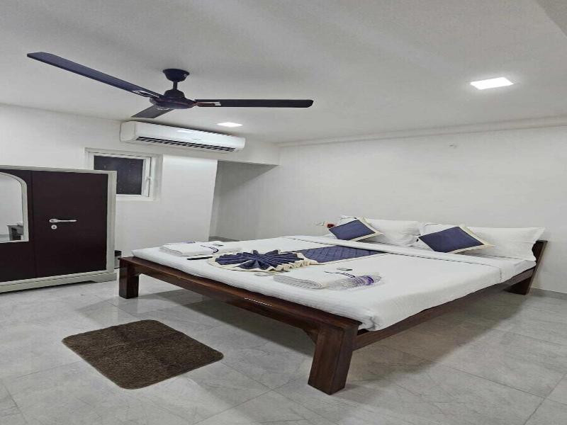 Metro Residency.com image