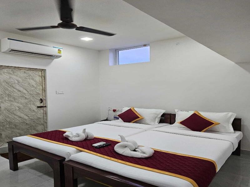 Metro Residency.com image