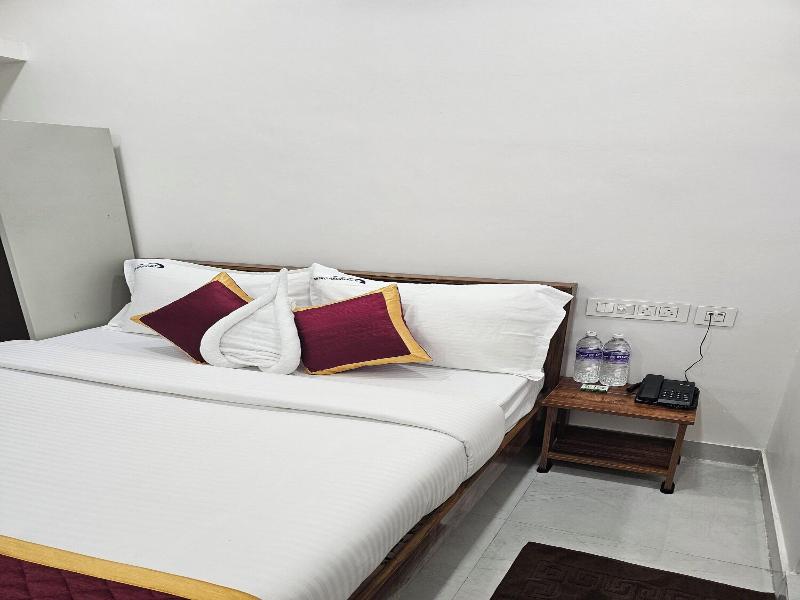 Metro Residency.com image
