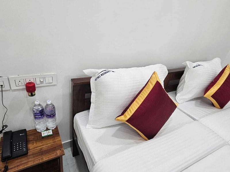 Metro Residency.com image