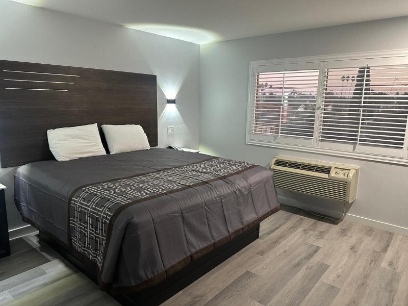Beach Inn - A Huntington Beach Motel image