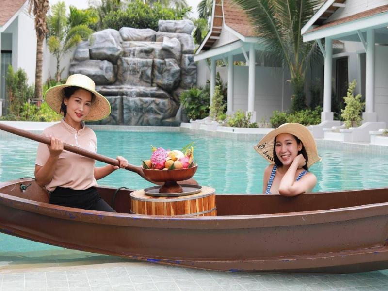Lalynn Resort & Villas image