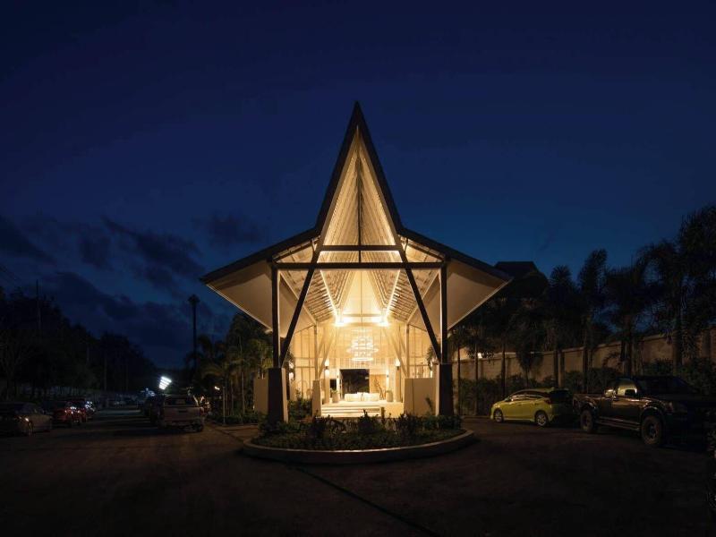 Lalynn Resort & Villas image