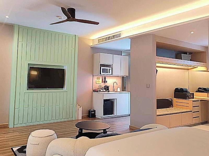 Lalynn Resort & Villas image