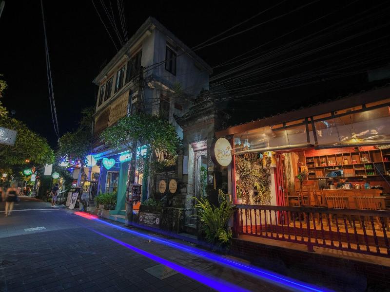 Shana Homestay By Eps image
