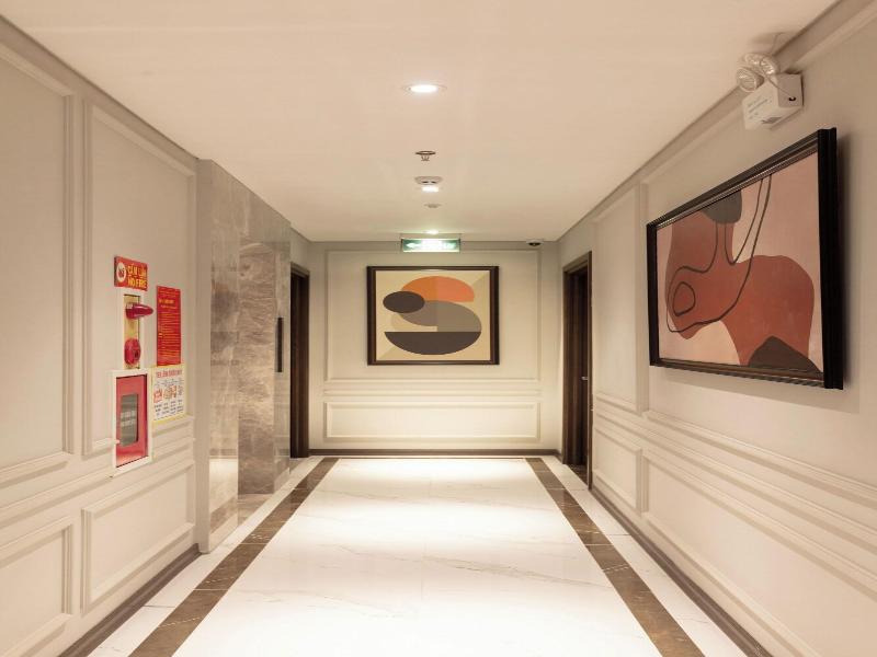 Otis Apartment image