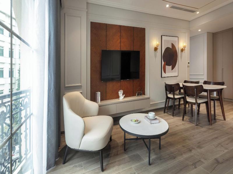 Otis Apartment image