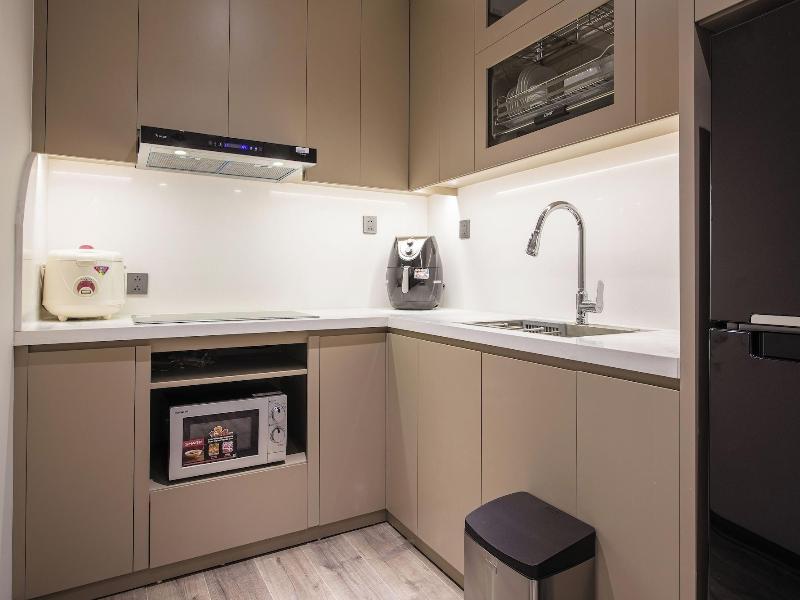 Otis Apartment image