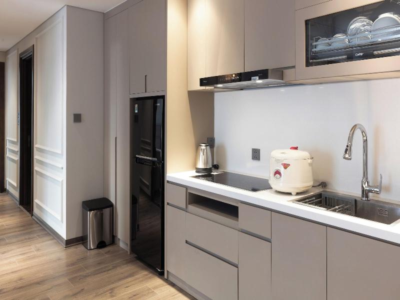 Otis Apartment image