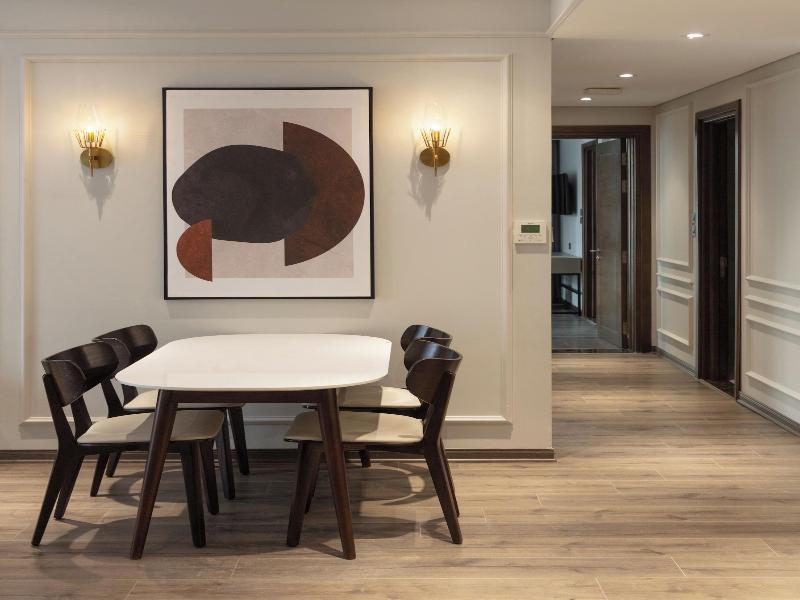 Otis Apartment image