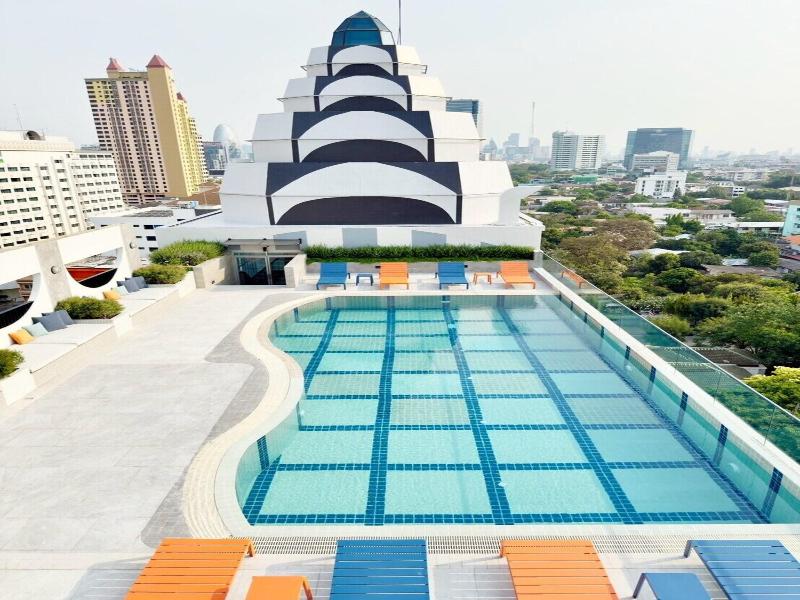 The Quarter Saphan Khwai By Uhg image