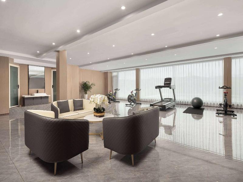 Days Hotel By Wyndham Xishuangbanna Jinghong image