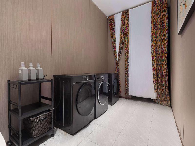 Days Hotel By Wyndham Xishuangbanna Jinghong image