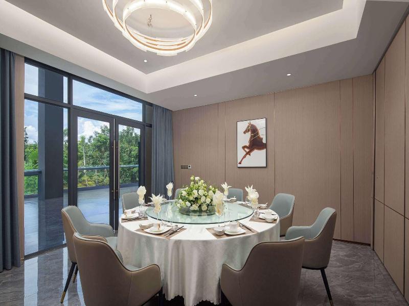 Days Hotel By Wyndham Xishuangbanna Jinghong image