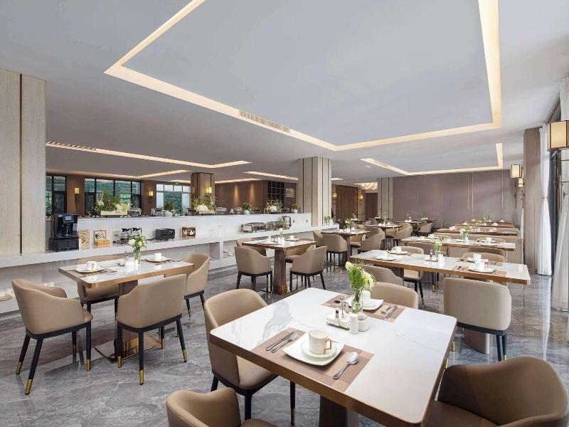 Days Hotel By Wyndham Xishuangbanna Jinghong image