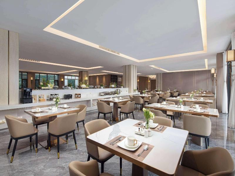 Days Hotel By Wyndham Xishuangbanna Jinghong