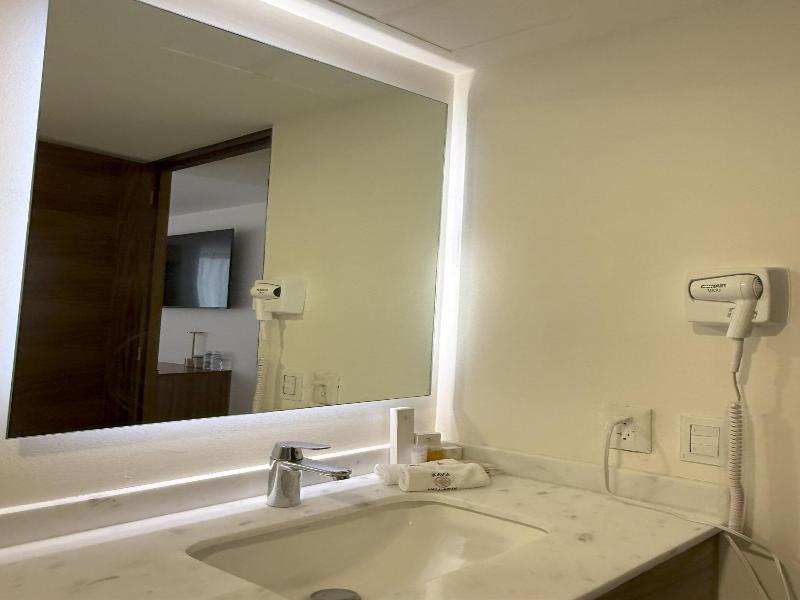 Hotel Casa Kavia Vallarta image