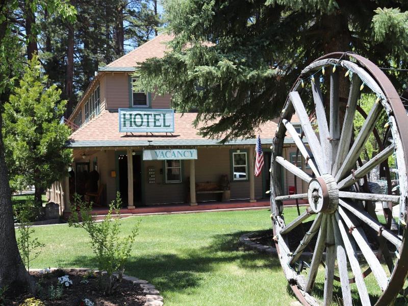 Camp Richardson Historic Resort — general view