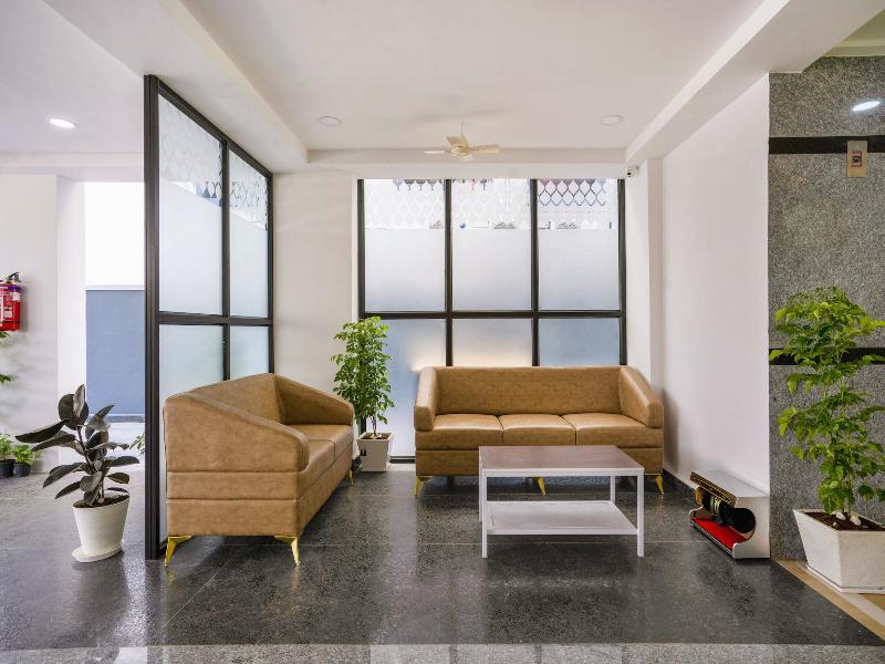 The Balcony Suites
