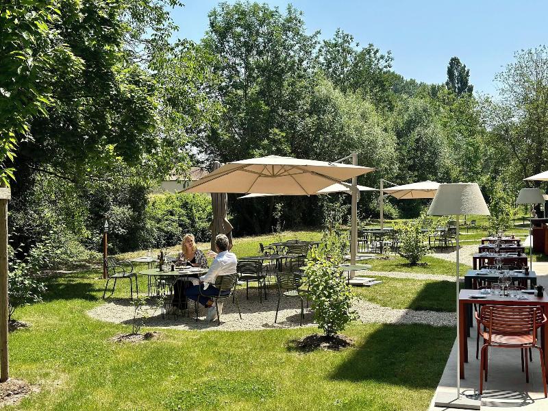 Voco Beaune Â€“ Citã© Des Vins By Ihg image