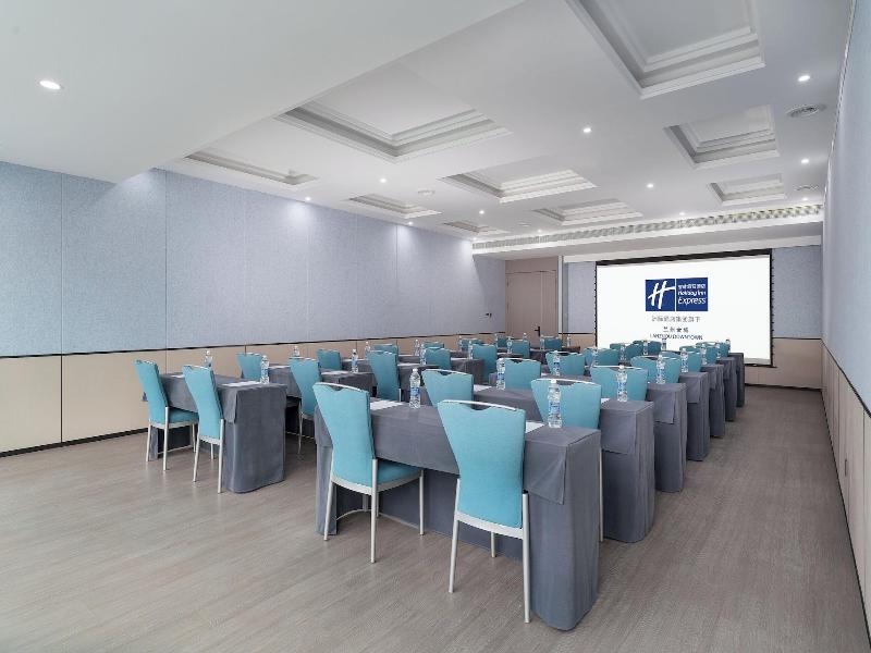 Holiday Inn Express Lanzhou Downtown By Ihg — exterior view