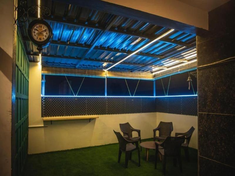 Eiffel Suites image
