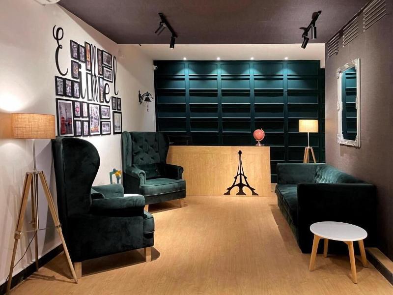 Eiffel Suites image