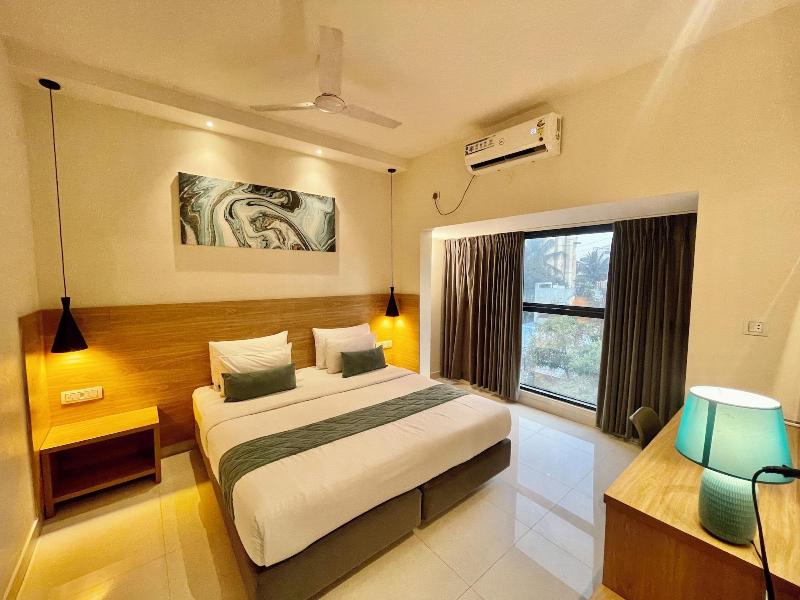 Eiffel Suites image