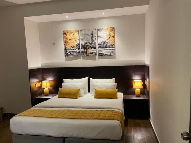 Eiffel Suites image