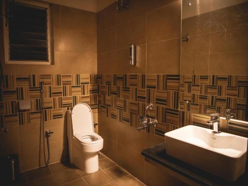 Eiffel Suites image