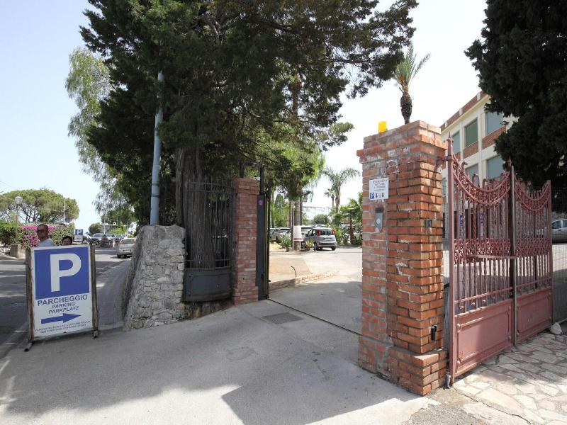 Lady Hill image